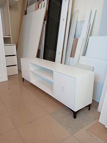 TV altlığı: Düz TV altlığı — 1