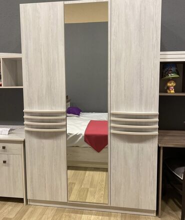 Açılan, 3 qapılı Düz dolab, Qarderob, paltar dolabı