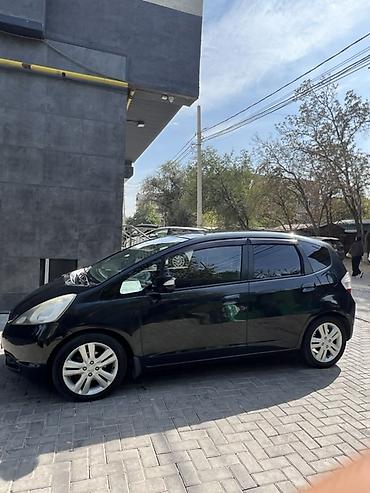 фит 700: Honda Fit: 2009 г., Механика, Бензин, Хэтчбэк — 2