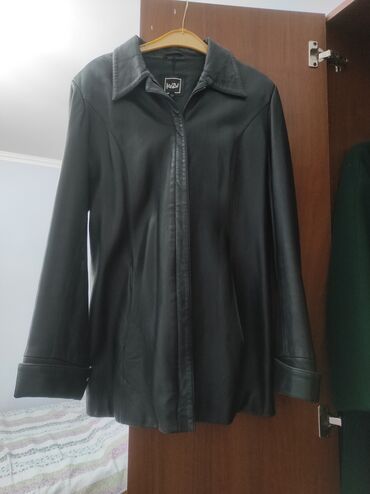 куртки бишкек женские: Куртка кожанный весенний, 44 размер 600 сом