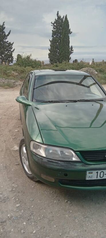 opel baku: Opel Vectra: 1.8 l | 1996 il | 561000 km Hetçbek