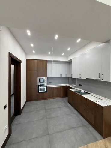 купить квартиру в бишкеке без ремонта: 3 комнаты, 128 м², Элитка, 2 этаж, Дизайнерский ремонт