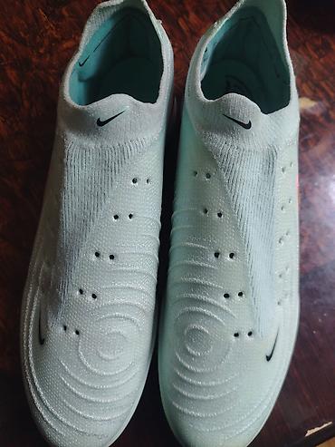 butsları: Nike Phantom GX Academy TF futzal/mini‑futbol butsası 2 defe — 4