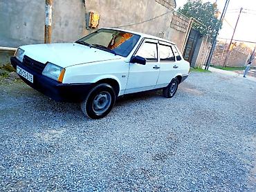 lada samara: Lada Samara sedan – ağ rəng, 4 qapı, arxa ötürücülü. - Salon: qara — 7