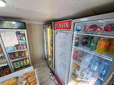 продаю мороженое аппарат: ПРОДАЮ МАГАЗИН Оборудование: - Несколько холодильных шкафов и — 2