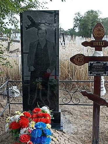 Ритуальные услуги: Изготовление памятников, Облицовка надгробий | Гранит, Габбро | Оформление, Установка — 14