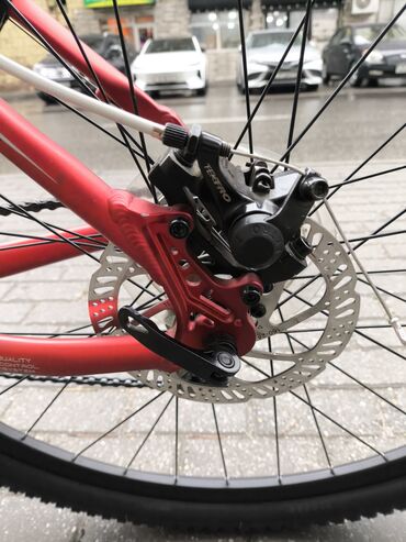 Şəhər velosipedləri: Şəhər velosipedi Aist, 28", sürətlərin sayı: 21 — 9