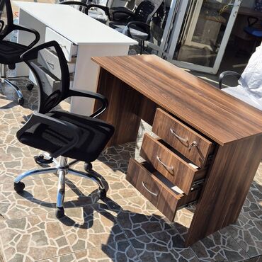 Ofis və oyun kresloları: Yeni, Təkərli, Qolları tənzimlənir, Dəri — 9