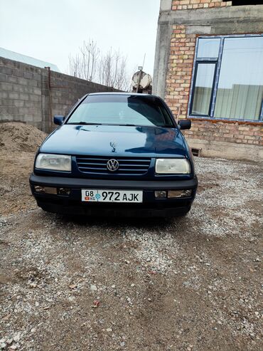 Volkswagen: Volkswagen Vento: 1996 г., 1.8 л, Механика, Бензин, Седан — 3