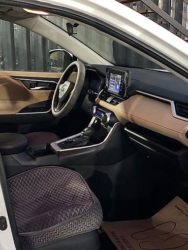 range rover evoque: Toyota RAV4: 2019 г., 2.5 л, Автомат, Гибрид, Кроссовер — 10
