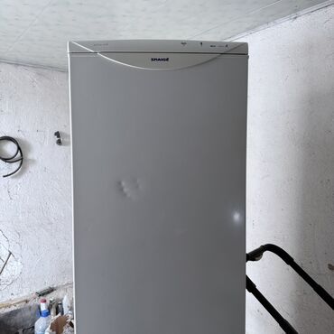 продаю связи с переездом: Холодильник Snaige, Б/у, Двухкамерный, De frost (капельный), 60 * 200 * 60