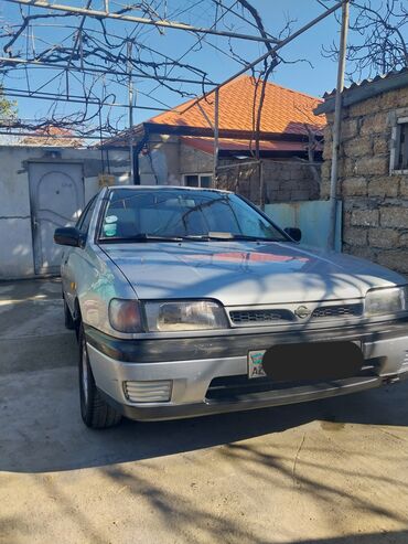 priora sedan: Nissan Sunny: 2 л | 1993 г. Седан