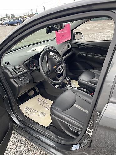 Транспорт: Chevrolet Spark: 2019 г., 1 л, Автомат, Бензин, Хэтчбэк — 6