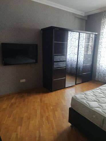 Uzunmüddətli kirayə mənzillər: Tibb universitetinin yanında, yeni tikili, 15 mərtəbəli binanın 9-cu -da lalafo.az — 3 Uzunmüddətli kirayə mənzillər: Tibb universitetinin yanında, yeni tikili, 15 mərtəbəli binanın 9-cu — 3