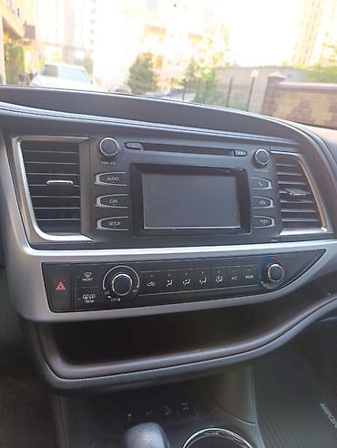 ярус машина: Toyota Highlander: 2019 г., 3.5 л, Автомат, Бензин, Кроссовер — 10