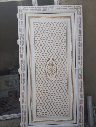 Plastik qapılar: Yeni Plastik qapı Zamok və çərçivə ilə, Zəmanətli, Pulsuz quraşdırma, Pulsuz çatdırılma — 23