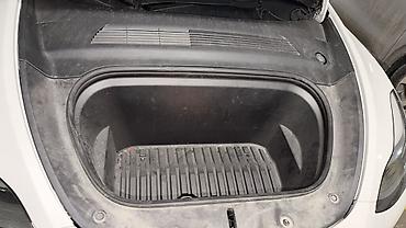 Tesla: Tesla Model Y: 2022 г., 4.4 л, Автомат, Электромобиль, Кроссовер — 11