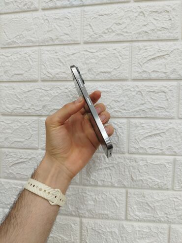 Apple iPhone: IPhone 11 Pro Max, 256 GB, Space Gray, Face ID — 9