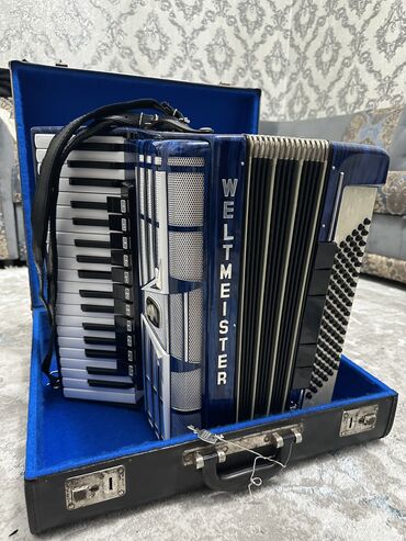 Аккордеоны: Продаю Привозной Германский Аккордеон Вельтмейстер каприз уну — 8