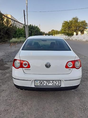 vaz qabaq susecl: Volkswagen Passat: 1.8 l | 2010 il Sedan — 3