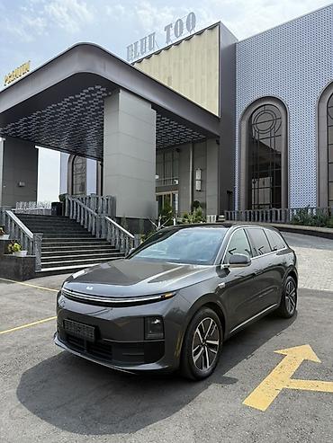 kaiyi e5: Lixiang L6: 2024 г., 1.5 л, Гибрид, Кроссовер — 1
