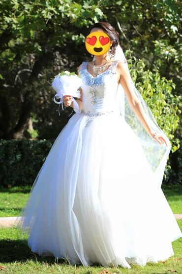 Свадебные платья: Продам свое свадебное платье на рост 173 без каблуков