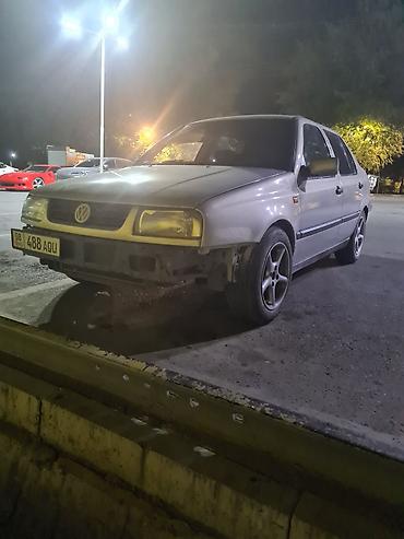 a8 d2: Volkswagen Vento: 1996 г., 1.8 л, Механика, Газ, Седан — 4