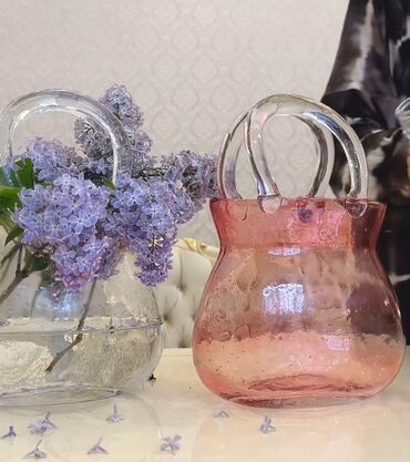 ваза хрустальная: Розовая Ваза в виде сумки🌸 новая #ваза #дляцветов #вазагул #гул