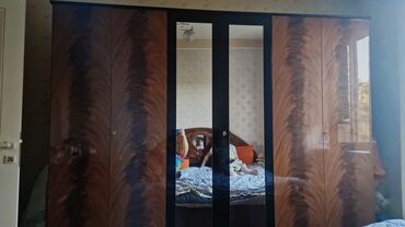 Yataq otağı dəstləri: İkinəfərlik çarpayı, Dolab, Termo, 2 tumba, İşlənmiş