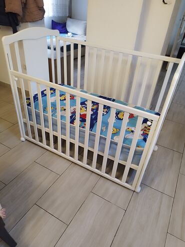 krevetac za bebe igracka: Upotrebljenо, bоја - Bela