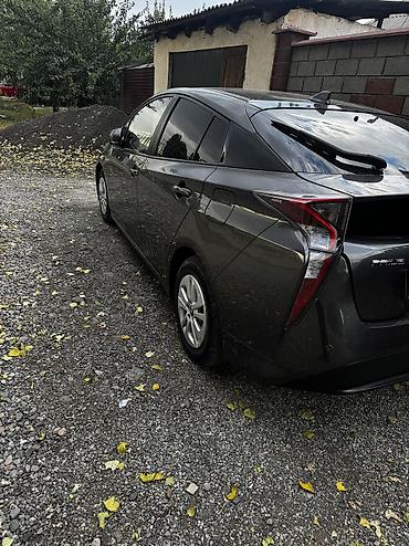 первого поколения: Toyota Prius: 2017 г., 1.8 л, Вариатор, Гибрид, Лифтбек — 4
