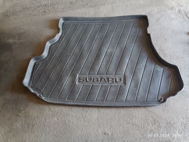 Полики: Резиновые Полики Для багажника Subaru, цвет - Черный, Б/у, Самовывоз