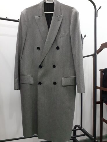 пальто 52: Итальянский Муж. пальто из натуральных материалов 95 % шерсти и 5%
