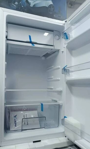 холодильник blesk: Холодильник Avest, Новый, Однокамерный, De frost (капельный), 50 * 80 * 48