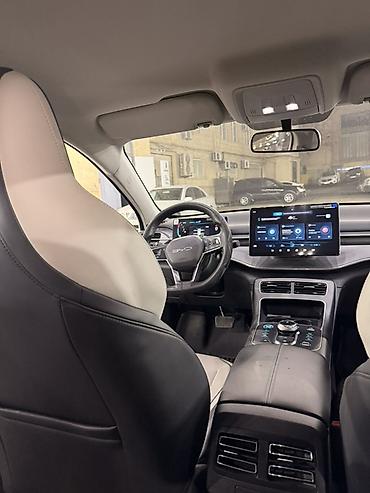 BYD: BYD : 1.6 l | 2024 il 70000 km Sedan — 7