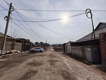 Продажа коттеджей и домов: Продаётся дом в районе Новопавловки, ж/м Тынчтык ▪️ Участок: 4 сотки — 3