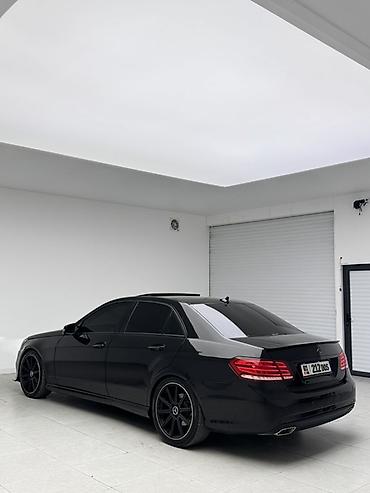212: Mercedes-Benz E-Class: 2013 г., 3.5 л, Бензин, Седан — 5
