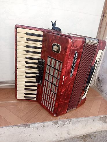 gitara satilir: Акустический Аккордеон, Б/у — 2