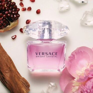 Парфюмерия: Versace Bright Crystal - яркии‌ и выразительныи‌ цветочныи‌ аромат