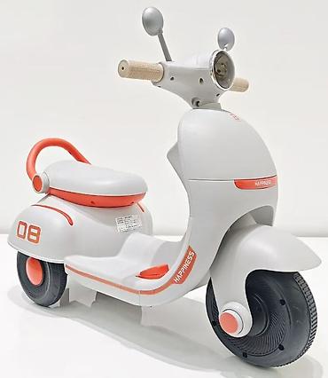 miss sixty patike: Vespa 6V – narandžasto-siva (Simple) Realističan dizajn skutera — 1