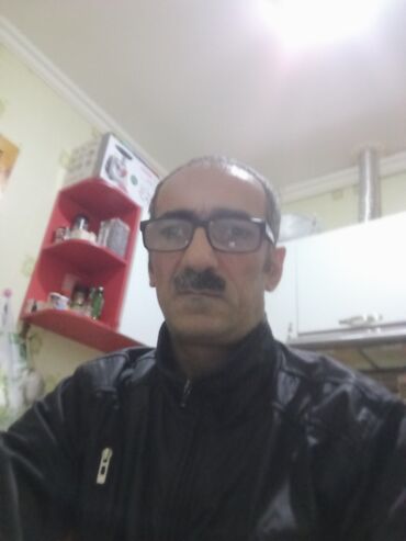 Fəhlələr: Fəhlə tələb olunur, 6 ildən artıq təcrübə, Dəyişən qrafik, İşəmuzd ödəniş