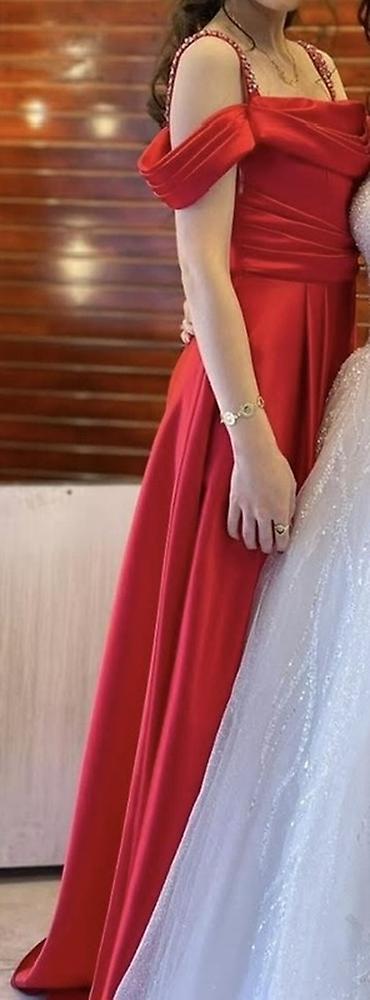 mirvari reng: Ölçu 36
 
 1 dəfə toya geyinilib — 2