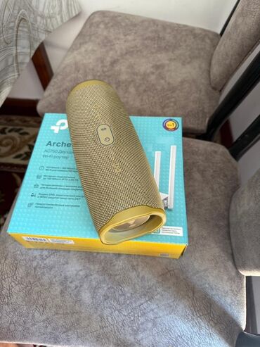 сотка бу: Портативная Bluetooth-колонка JBL Charge 4 в цилиндрическом корпусе с