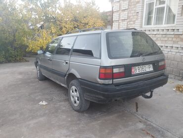 Volkswagen: Volkswagen Passat: 1990 г., 1.8 л, Механика, Бензин, Универсал