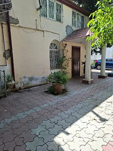 Коммерческая недвижимость: Tam merkezde. 28 may metrosunun teze cixisina yaxin erazide,Amerka — 2