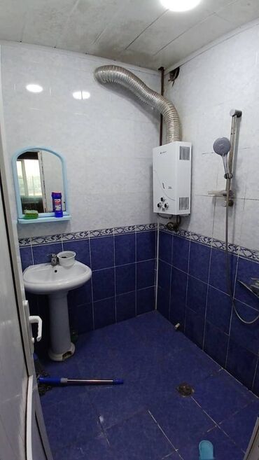 Uzunmüddətli kirayə mənzillər: Memar Əcəmi metrosu, 3-cü MKR, Alı Mustafayev küç, 5/ mərtəbənin,4-cü — 12