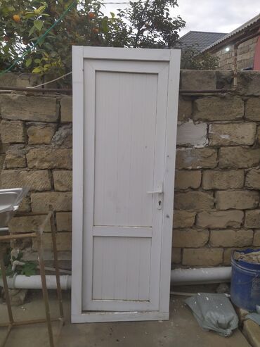 plasik qapi: Ağ rəngli plastik qapı və çərçivə (komplekt) - Material: PVC