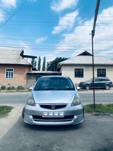 шыны на трактор: Honda Fit: 2003 г., 1.3 л, Вариатор, Бензин, Хетчбек