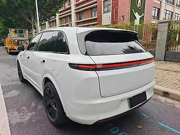 e60 m5: Lixiang L7: 2023 г. — 4