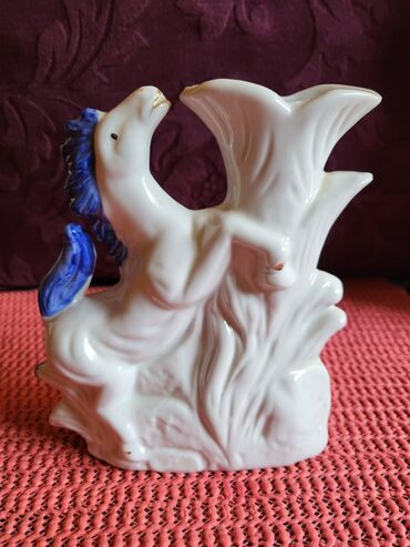 Figurice i makete: Figura,vaza nova,vintaz,porcelanska. Visina. 13cm — 5